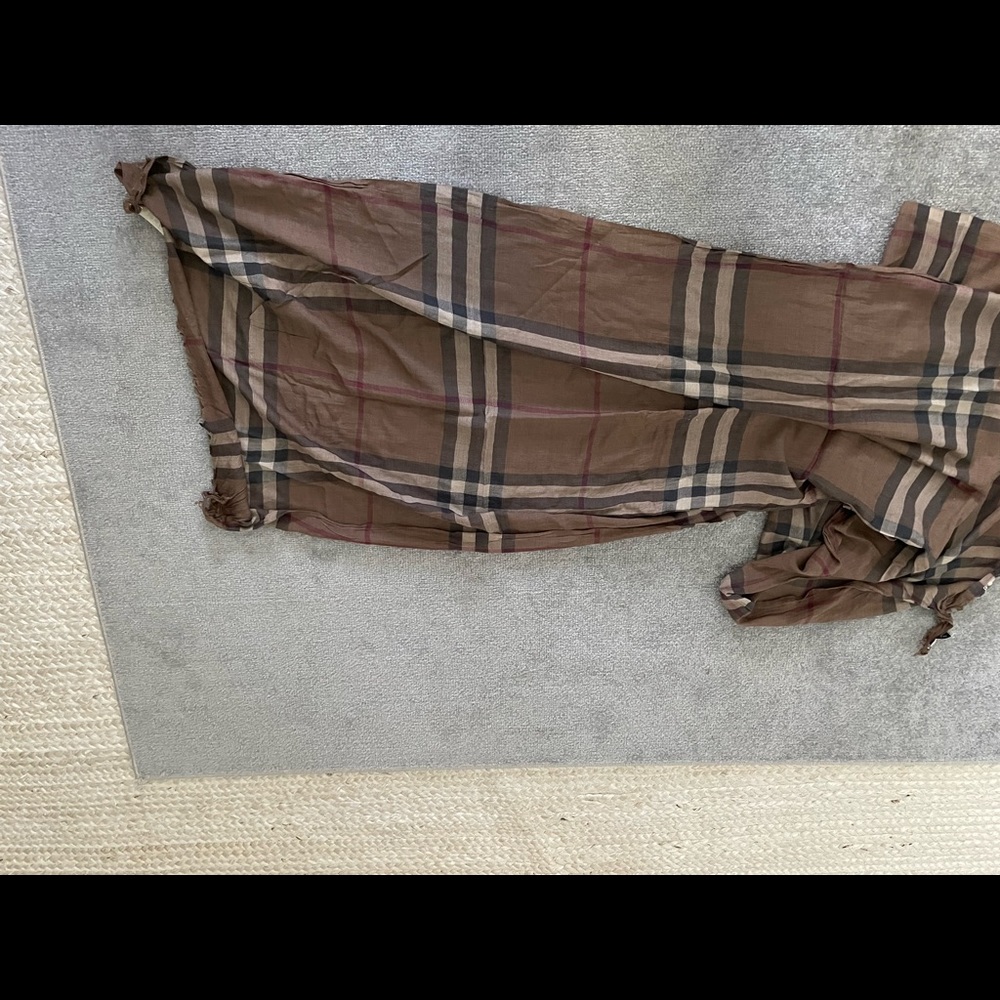 Burberry scarf